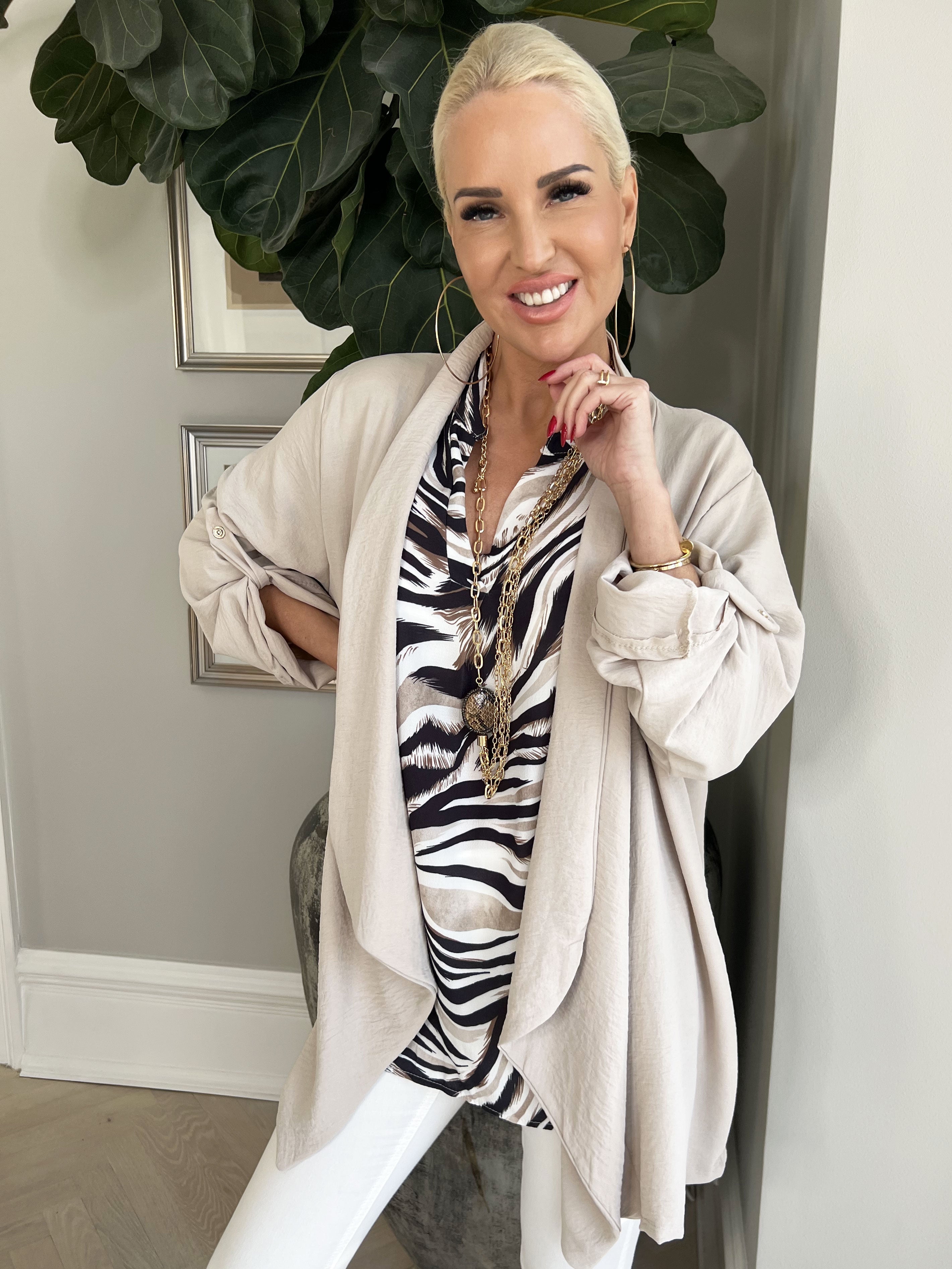 Dream - Enkel kofta i lätt och fint tyg